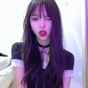 寡妇张开双腿做爰XXXⅩ动漫
